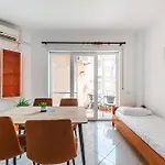 公寓 Orange Beachfront By Ps